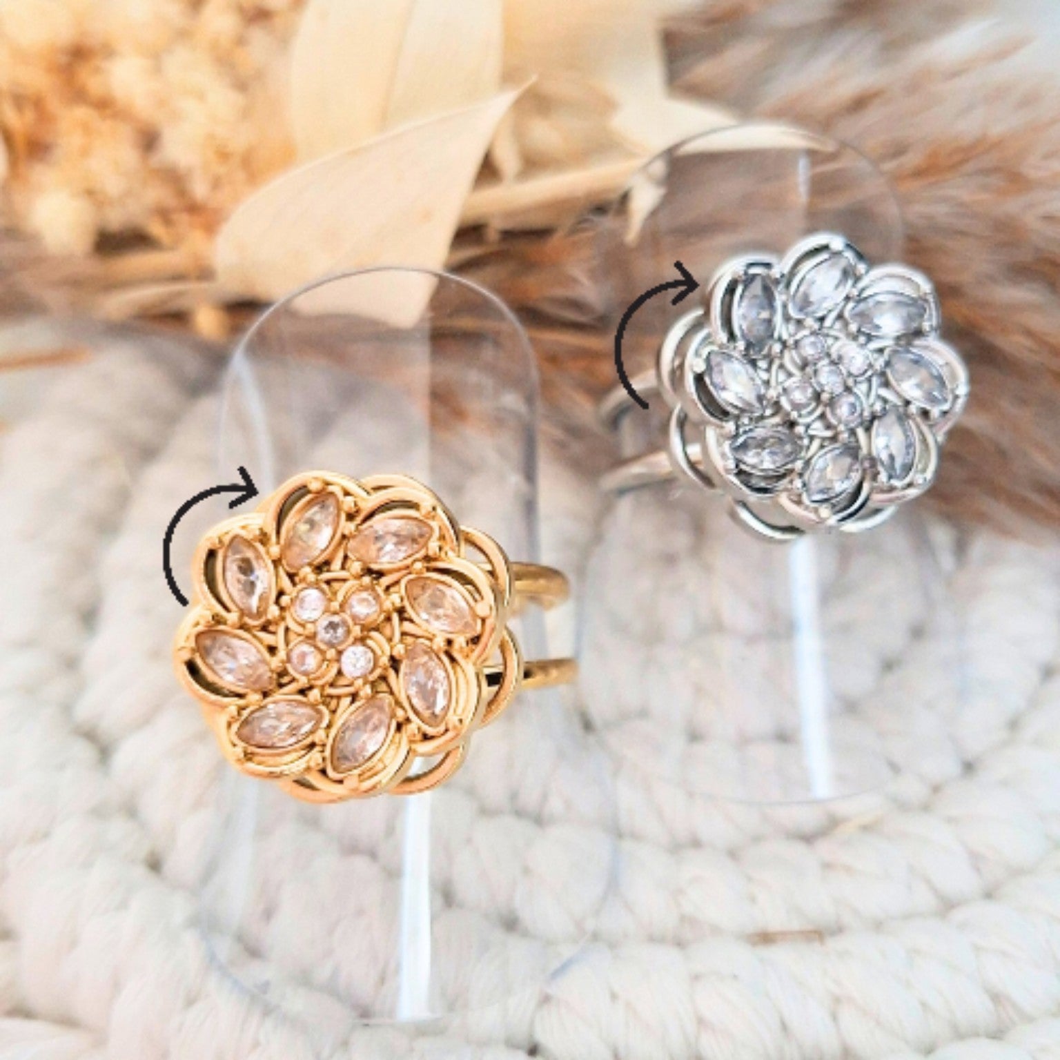 bague anti stress rotative fleur en acier inoxydable dorée et argentée montrant le mouvement rotatif