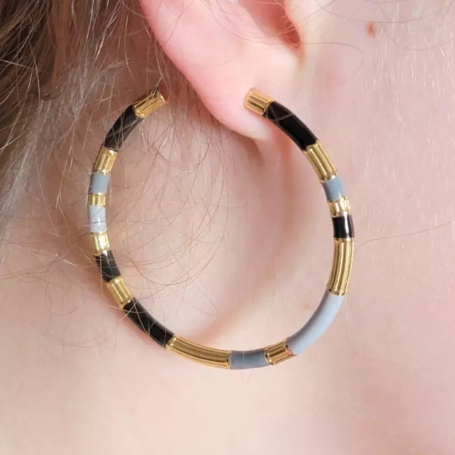 Boucles d’oreilles créoles femme en acier inoxydable doré noir et gris – style moderne