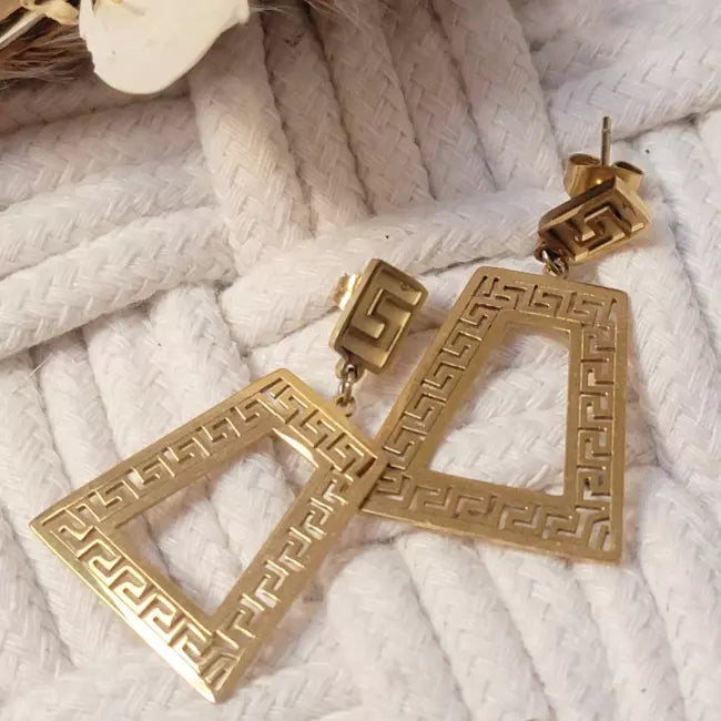 Boucles d’oreilles pendantes dorées géométriques en acier inoxydable – style grec chic