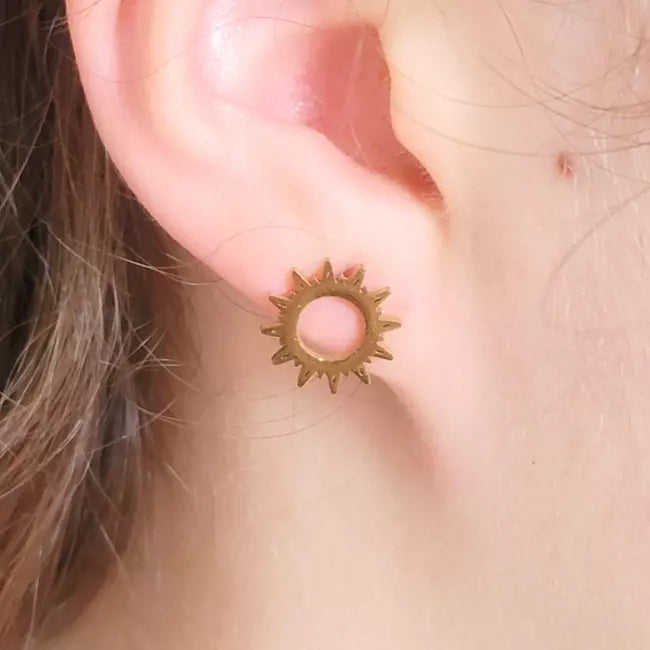 Boucles d’oreilles soleil dorées en acier inoxydable style bohème chic