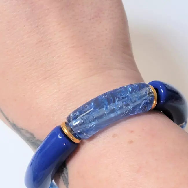 Bracelet élastique femme perles bleues et cylindre brillant