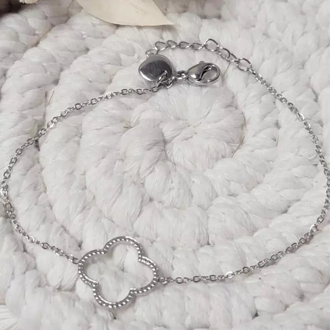 Bracelet trèfle argenté femme en acier inoxydable bijou fin ajustable