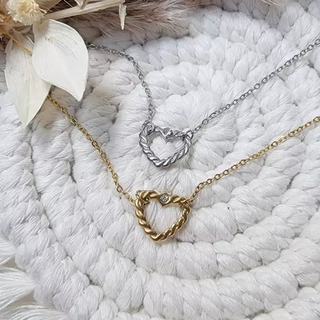 Colliers cœur torsadés en acier inoxydable doré et argenté, pendentifs ajourés avec petit strass.
