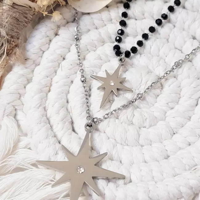 Sautoir étoile acier inoxydable argenté avec strass et perles noires, bijou long chic et moderne