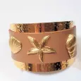 Manchette dorée large étoile de mer et coquillages – Bijou d'été en acier inoxydable – Bracelet manchette femme bohème chic