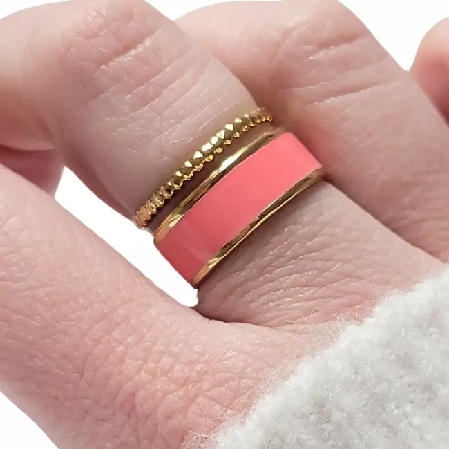 Bague Ajustable en Acier Inoxydable Doré et Émail Rose
