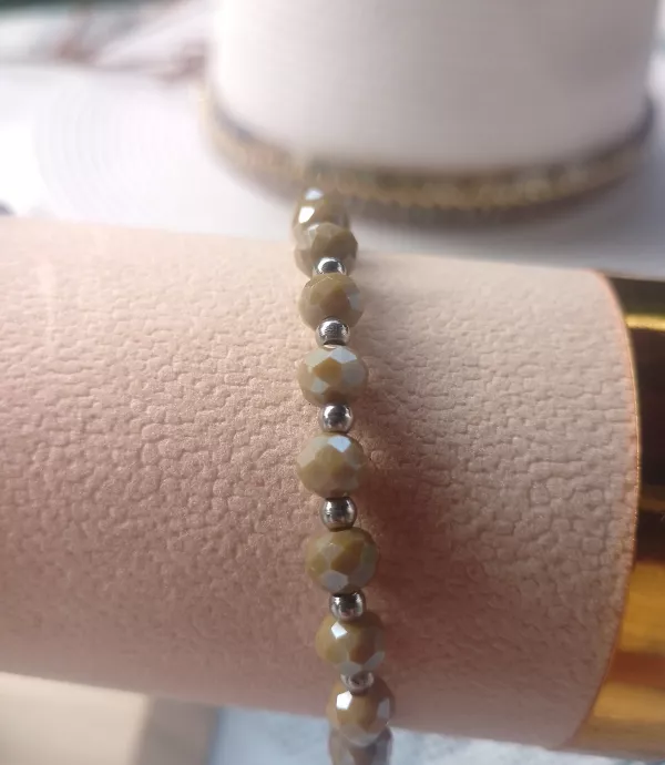 Bracelet perles à facettes marron argenté