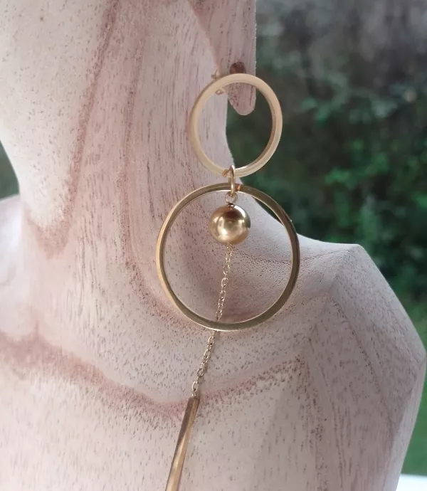 Boucles d'oreilles pendantes en acier doré