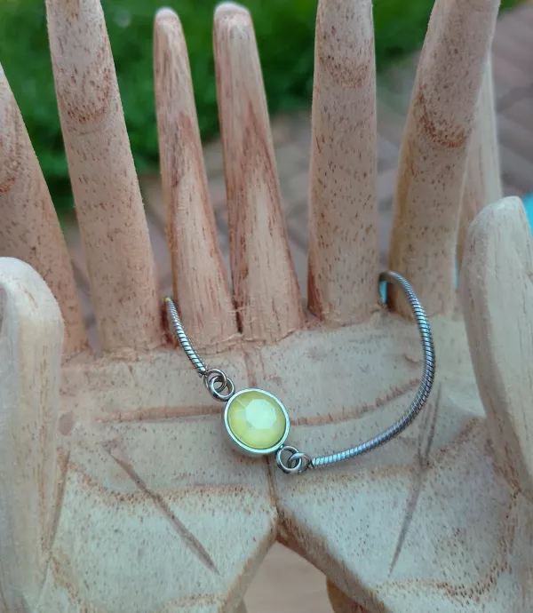 Bracelet ajustable en acier inoxydable argenté et cristal jaune fluo