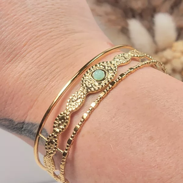 Bracelet jonc femme acier inoxydable doré avec cabochon vert – Bijou bohème taille unique